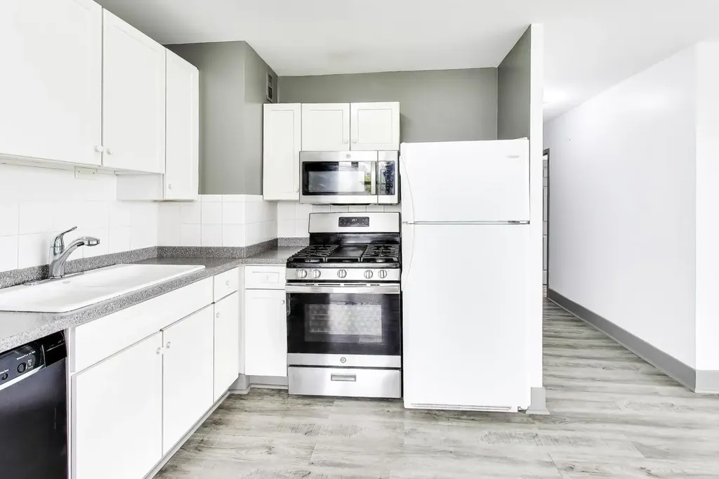 33 North Main Street Lombard IL 60148