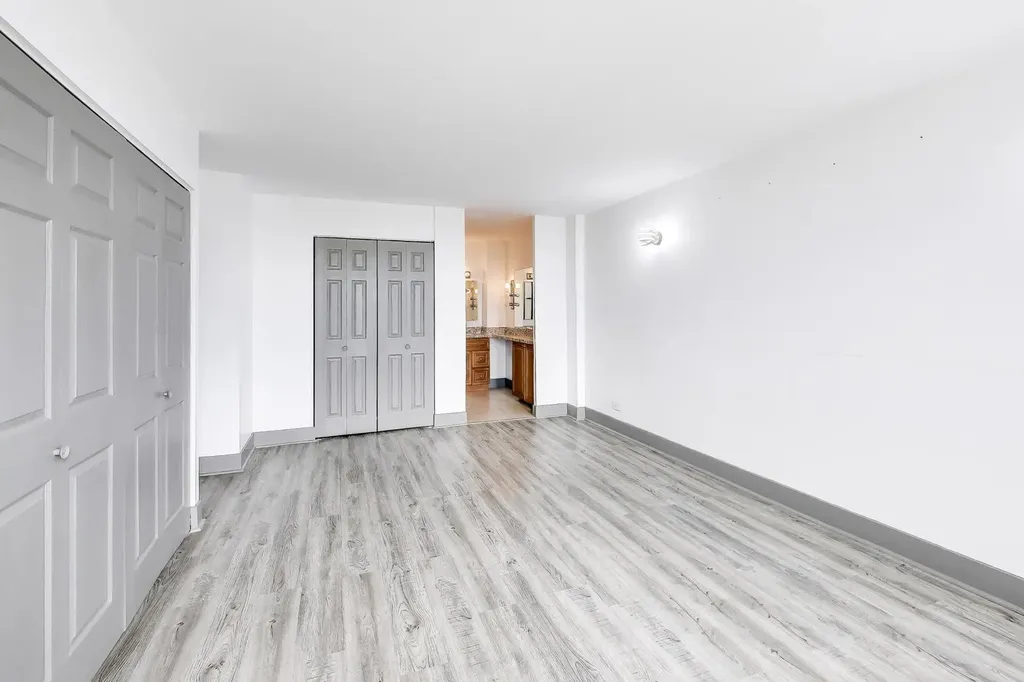33 North Main Street Lombard IL 60148