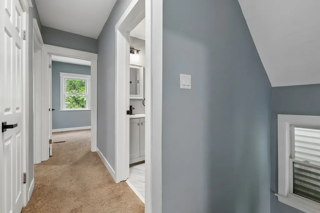 7005 South Eberhart Avenue Chicago IL 60637