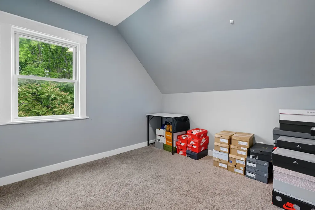 7005 South Eberhart Avenue Chicago IL 60637