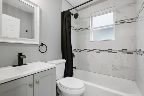 7005 South Eberhart Avenue Chicago IL 60637
