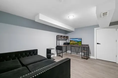 7005 South Eberhart Avenue Chicago IL 60637