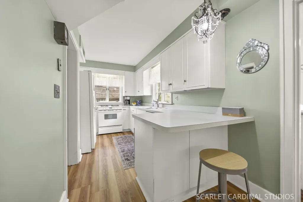 1205 West Downer Place Aurora IL 60506
