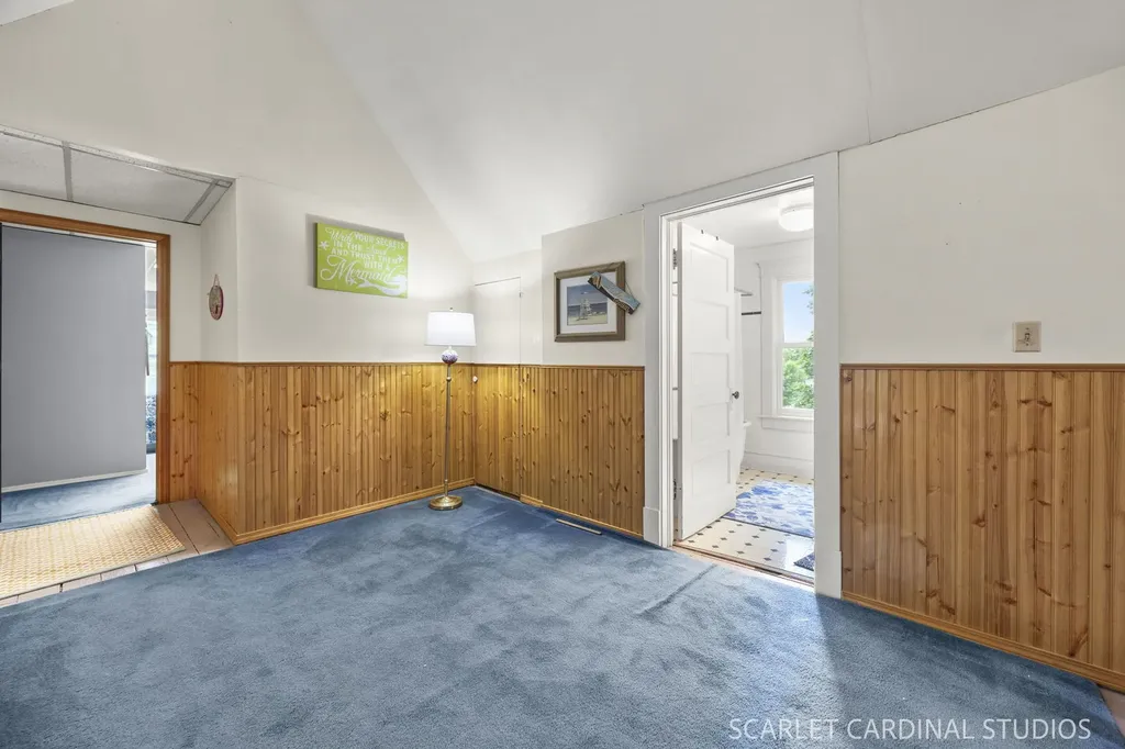 1205 West Downer Place Aurora IL 60506