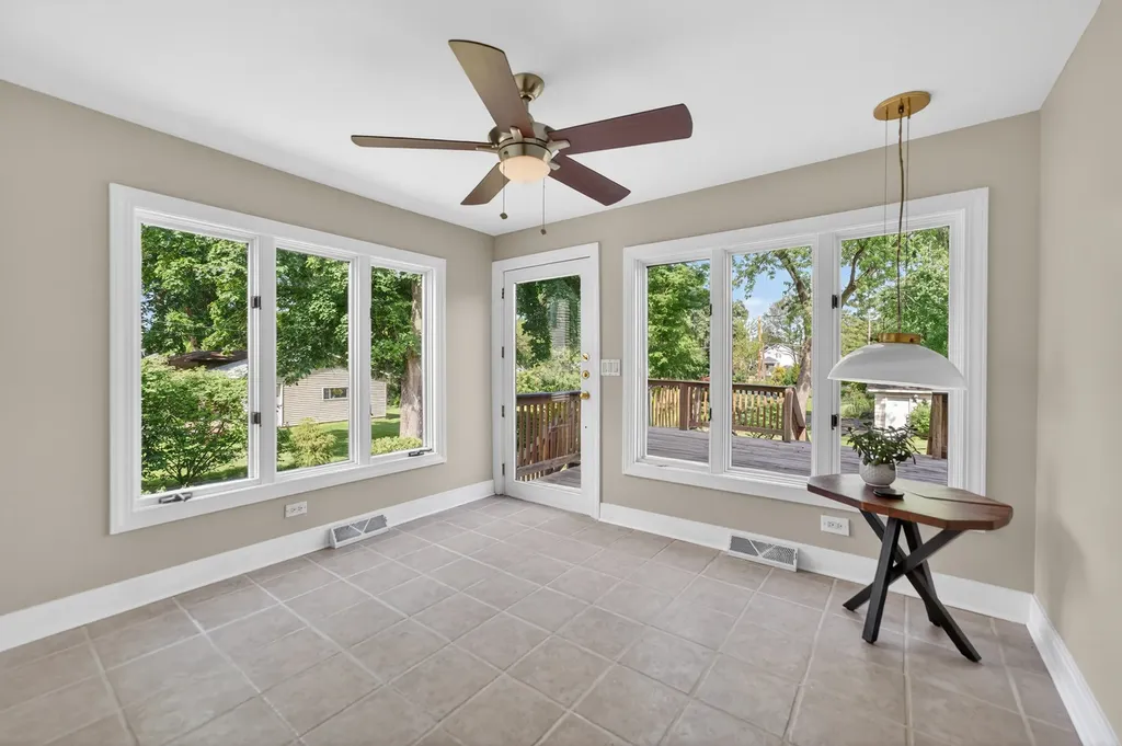 433 South Euclid Avenue Villa Park IL 60181