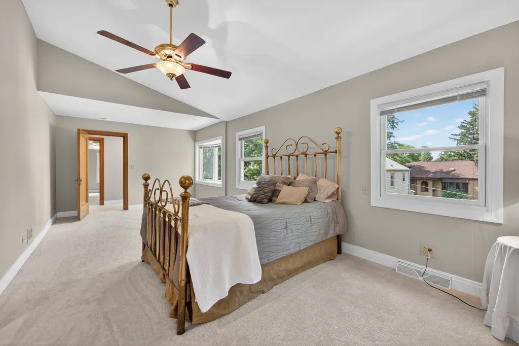 433 South Euclid Avenue Villa Park IL 60181