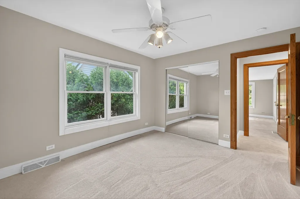 433 South Euclid Avenue Villa Park IL 60181