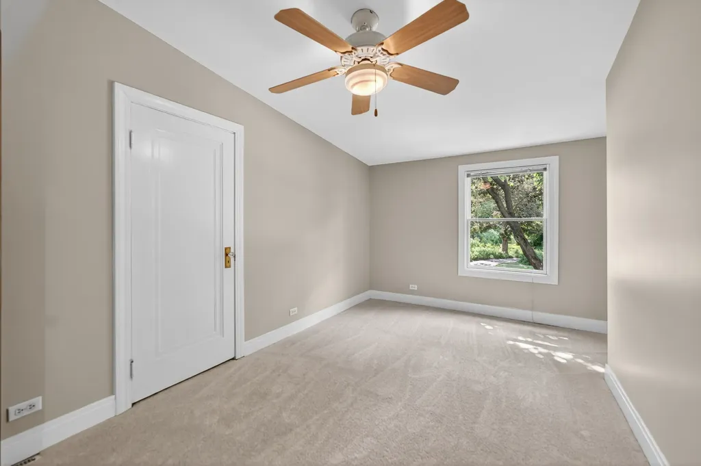 433 South Euclid Avenue Villa Park IL 60181