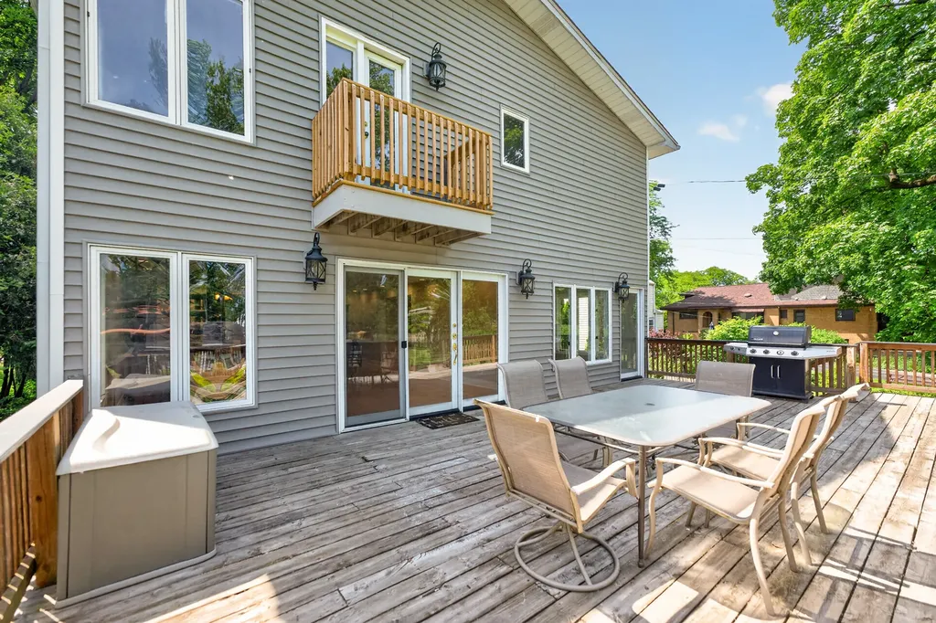 433 South Euclid Avenue Villa Park IL 60181