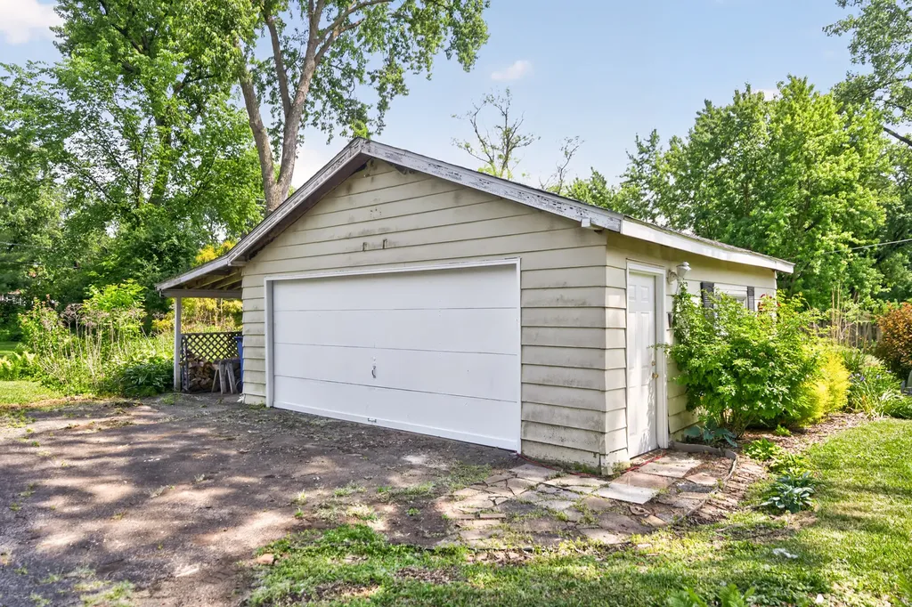433 South Euclid Avenue Villa Park IL 60181