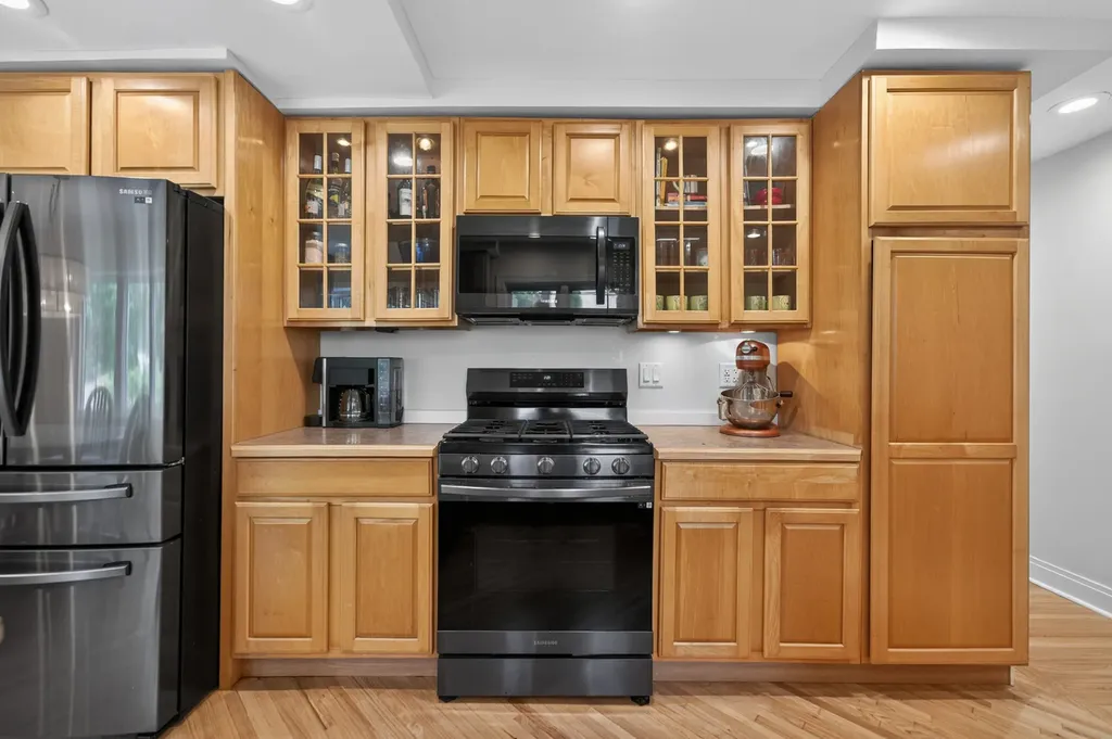 433 South Euclid Avenue Villa Park IL 60181