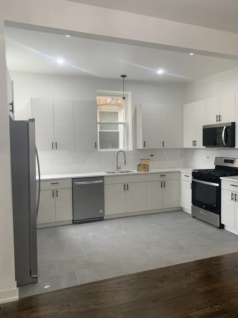 4421 West Monroe Street Chicago IL 60624