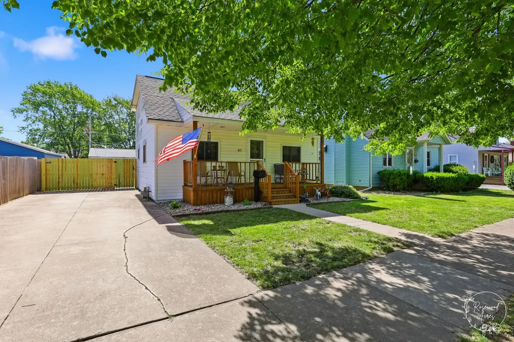 372 N Blaine Avenue Bradley IL 60915