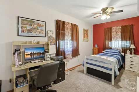 372 N Blaine Avenue Bradley IL 60915