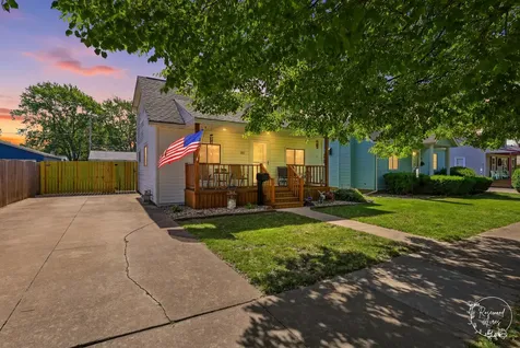 372 N Blaine Avenue Bradley IL 60915