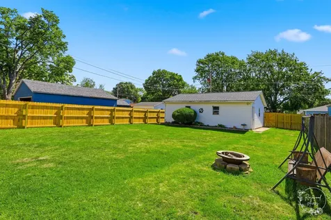 372 N Blaine Avenue Bradley IL 60915