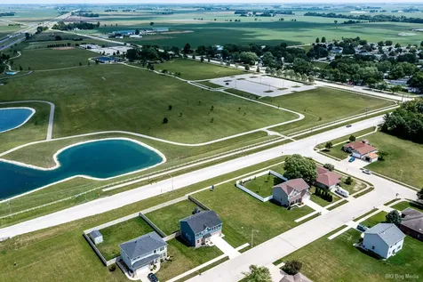 447 Shamrock Lane Manteno IL 60950