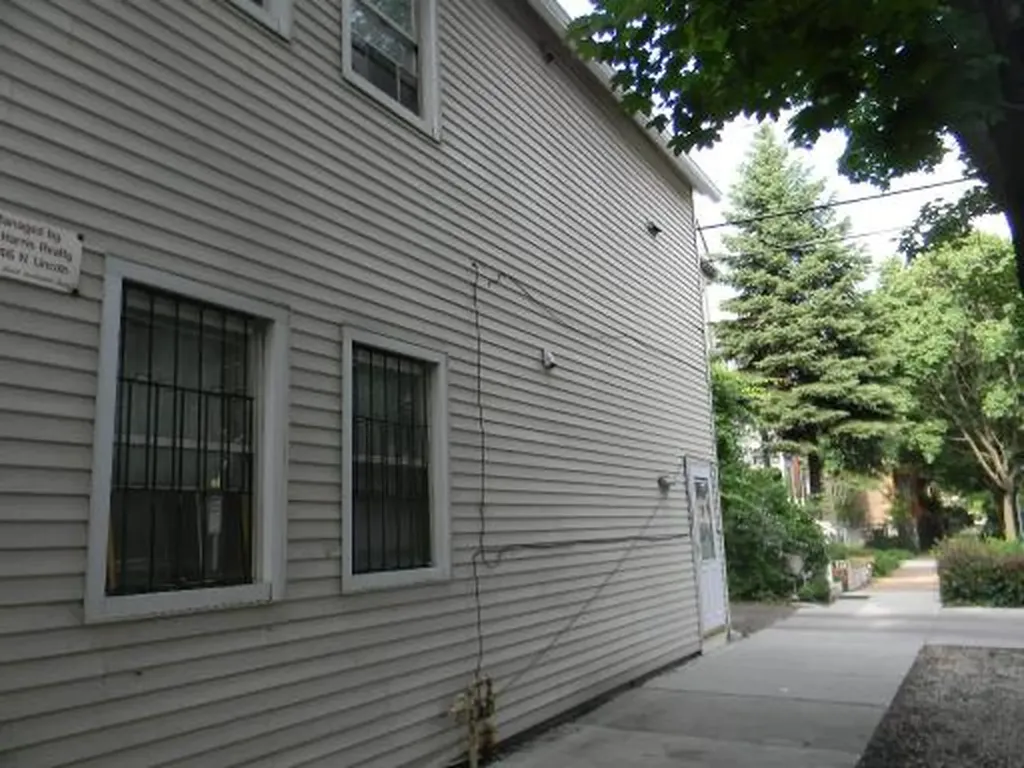2835 North Racine Avenue Chicago IL 60657