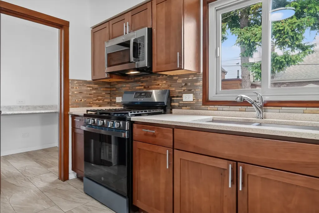 6136 West Fletcher Street Chicago IL 60634