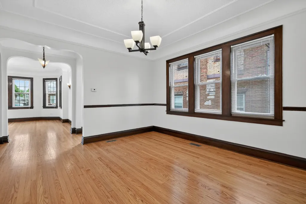 6136 West Fletcher Street Chicago IL 60634