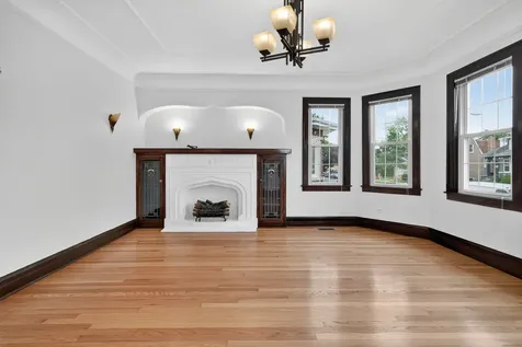 6136 West Fletcher Street Chicago IL 60634