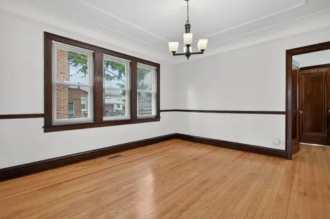 6136 West Fletcher Street Chicago IL 60634
