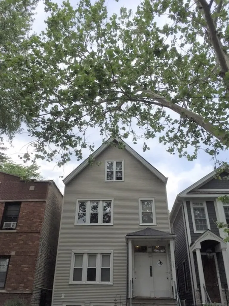 3802 North Hermitage Avenue Chicago IL 60613