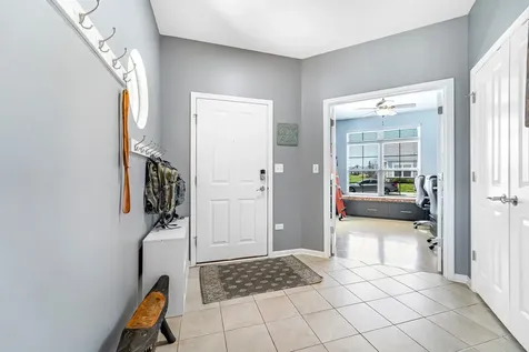16519 S Fox Run Circle Plainfield IL 60586