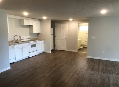221 Robinhood Lane Bloomington IL 61701