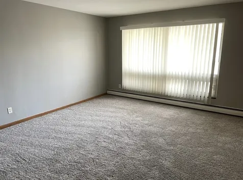 221 Robinhood Lane Bloomington IL 61701