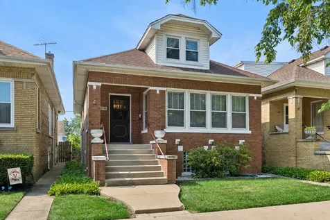 5543 West Berenice Avenue Chicago IL 60641