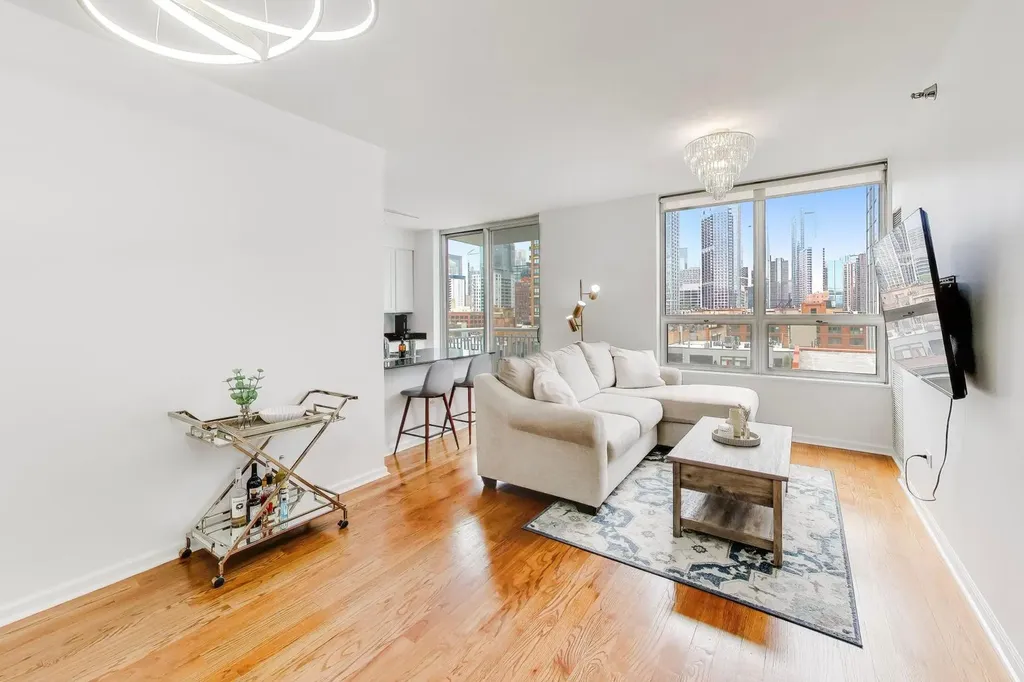 421 West Huron Street Chicago IL 60654