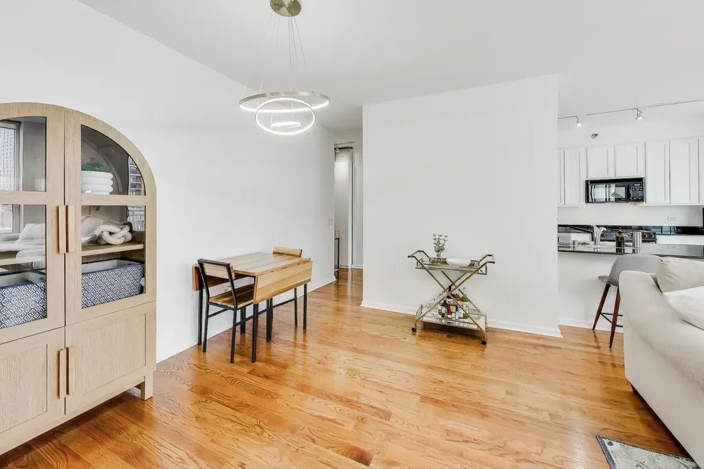 421 West Huron Street Chicago IL 60654