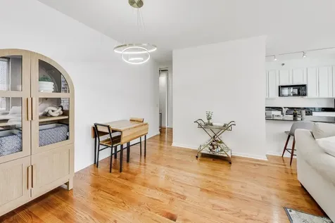421 West Huron Street Chicago IL 60654