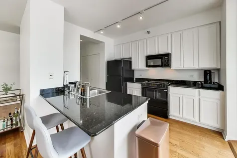 421 West Huron Street Chicago IL 60654