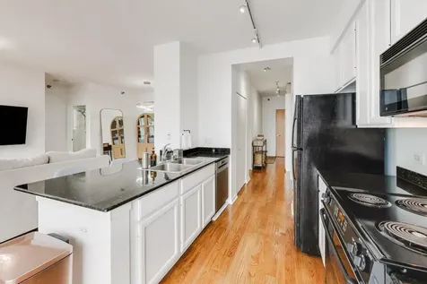 421 West Huron Street Chicago IL 60654