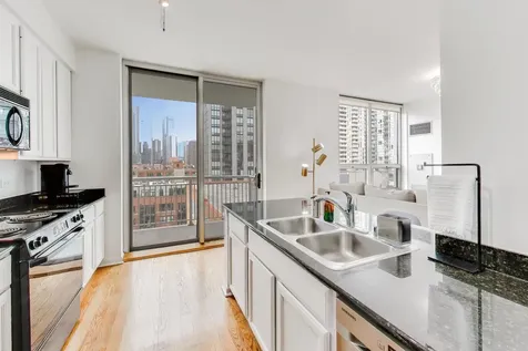 421 West Huron Street Chicago IL 60654
