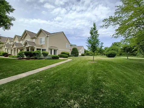 661 Lincoln Station Drive Oswego IL 60543