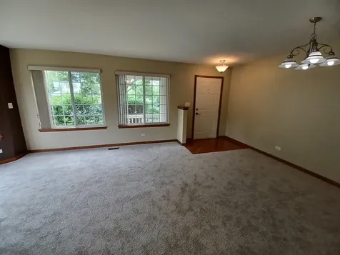 661 Lincoln Station Drive Oswego IL 60543