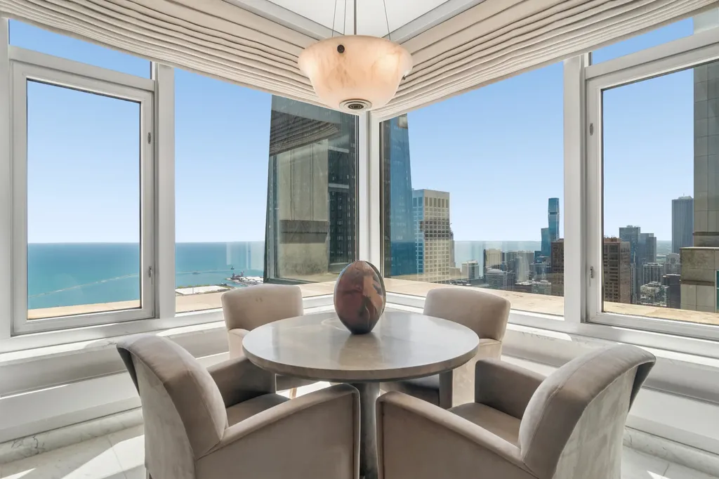 132 East Delaware Place Chicago IL 60611