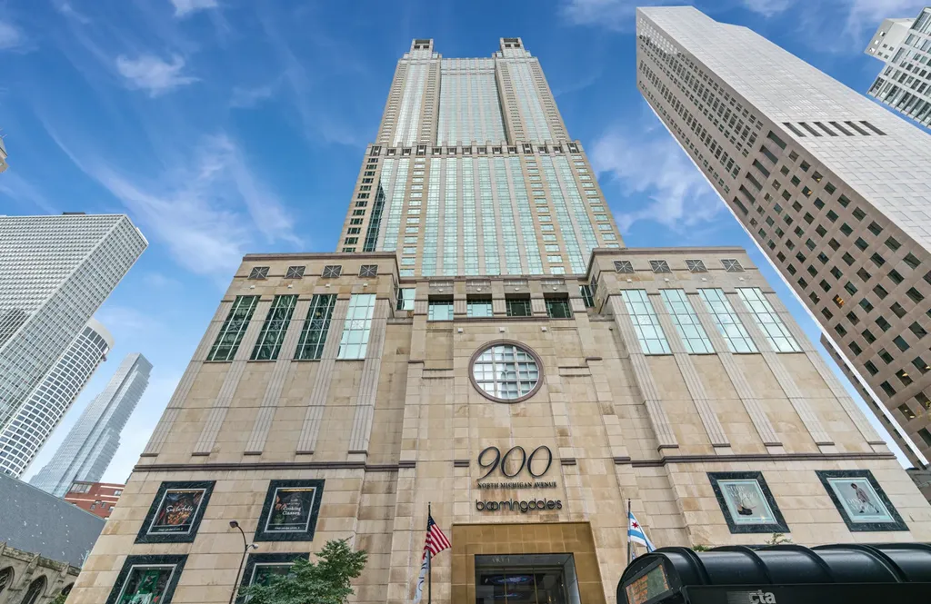 132 East Delaware Place Chicago IL 60611