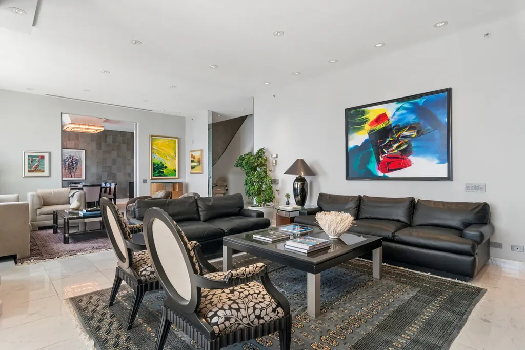 132 East Delaware Place Chicago IL 60611