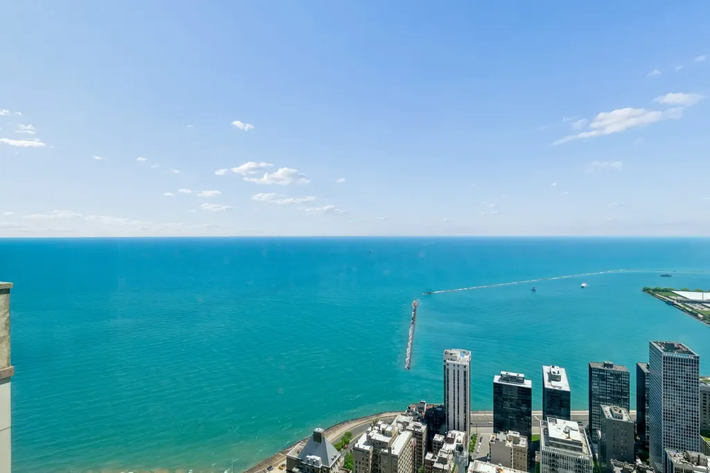 132 East Delaware Place Chicago IL 60611