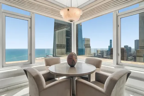 132 East Delaware Place Chicago IL 60611