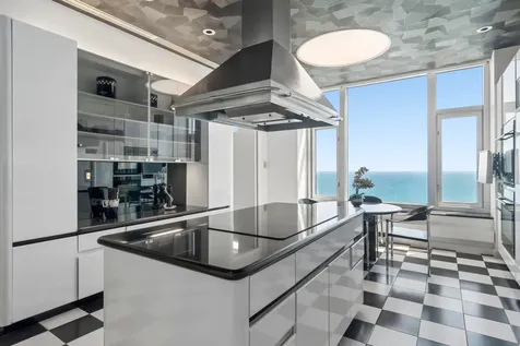 132 East Delaware Place Chicago IL 60611