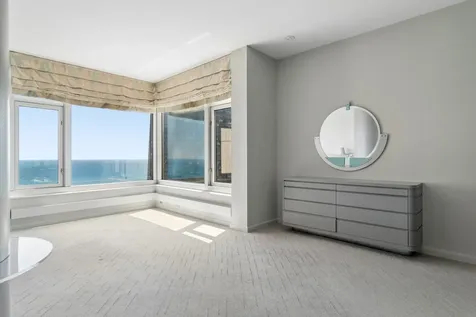 132 East Delaware Place Chicago IL 60611