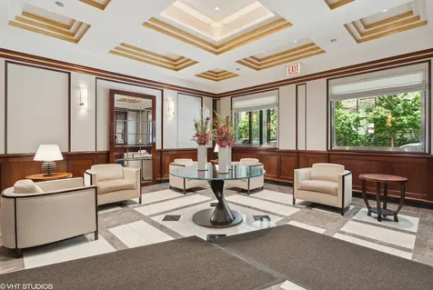 132 East Delaware Place Chicago IL 60611
