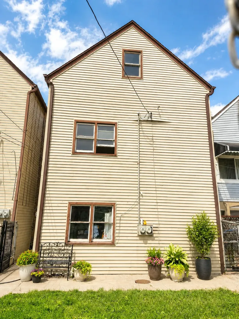 2647 South Trumbull Avenue Chicago IL 60623