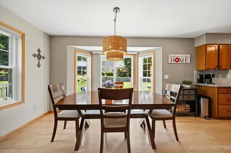 675 Parker Court Geneva IL 60134