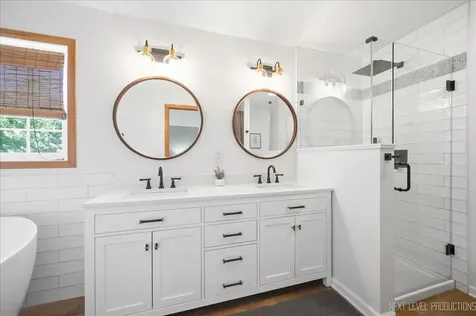 675 Parker Court Geneva IL 60134